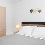 Flora's - 3bd House 아파트