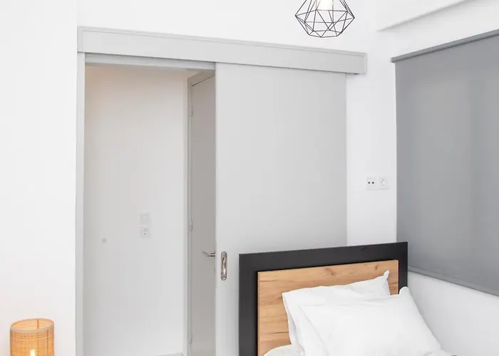 Flora's - 3bd House Kos