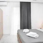 Flora's - 3bd House Кос