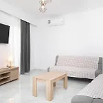 Апартаменты Flora's - 3bd House *