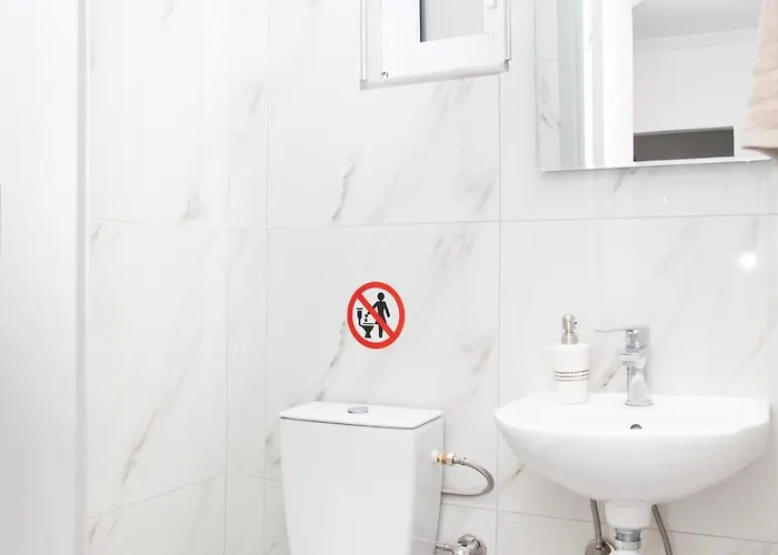 Lägenhet Flora's - 3bd House